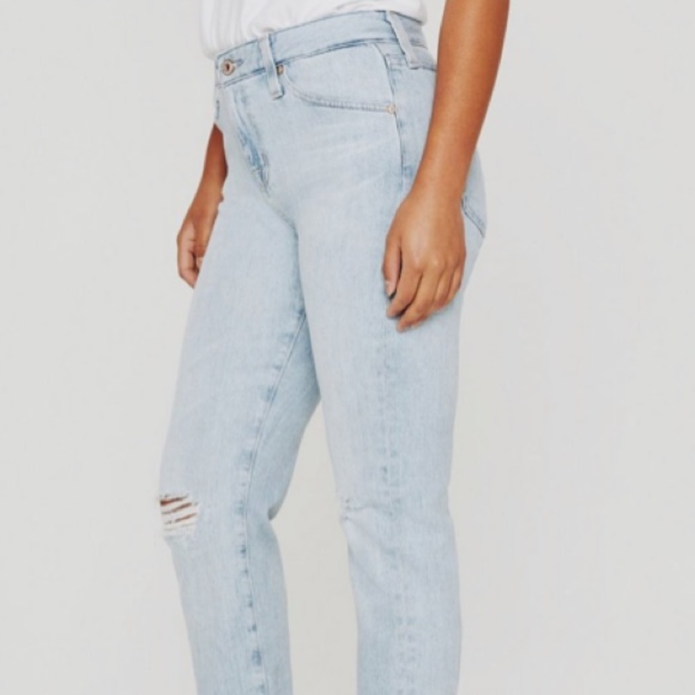 GARAGE LIGHT WASH EX BOYFRIEND JEANS